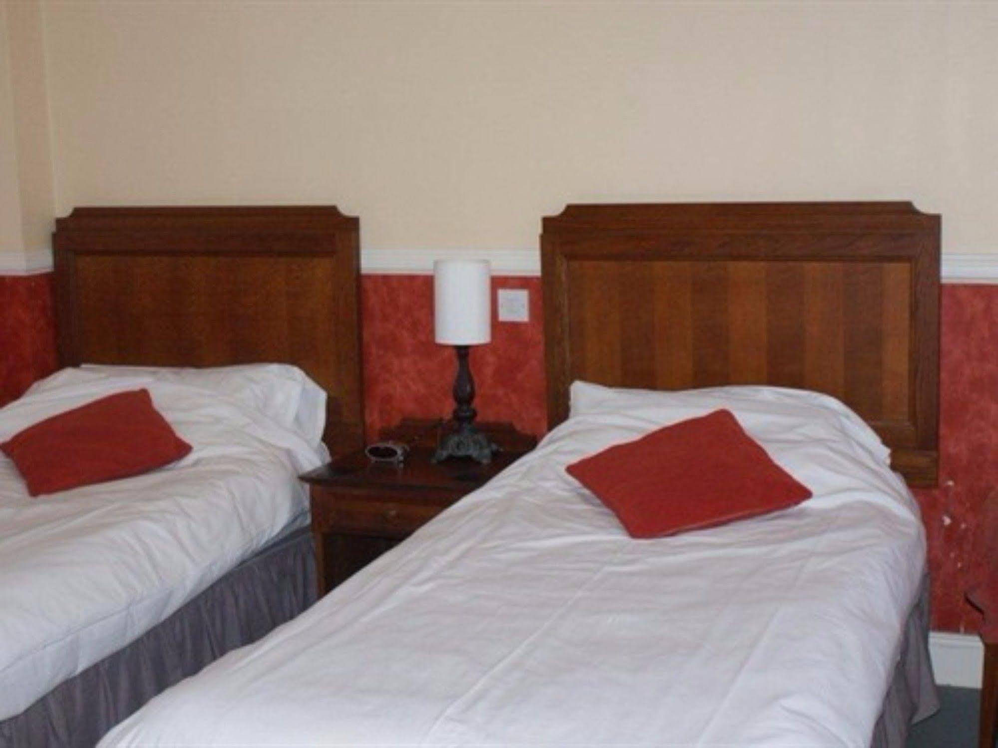 The Three Kings - Inn Bury St. Edmunds Εξωτερικό φωτογραφία